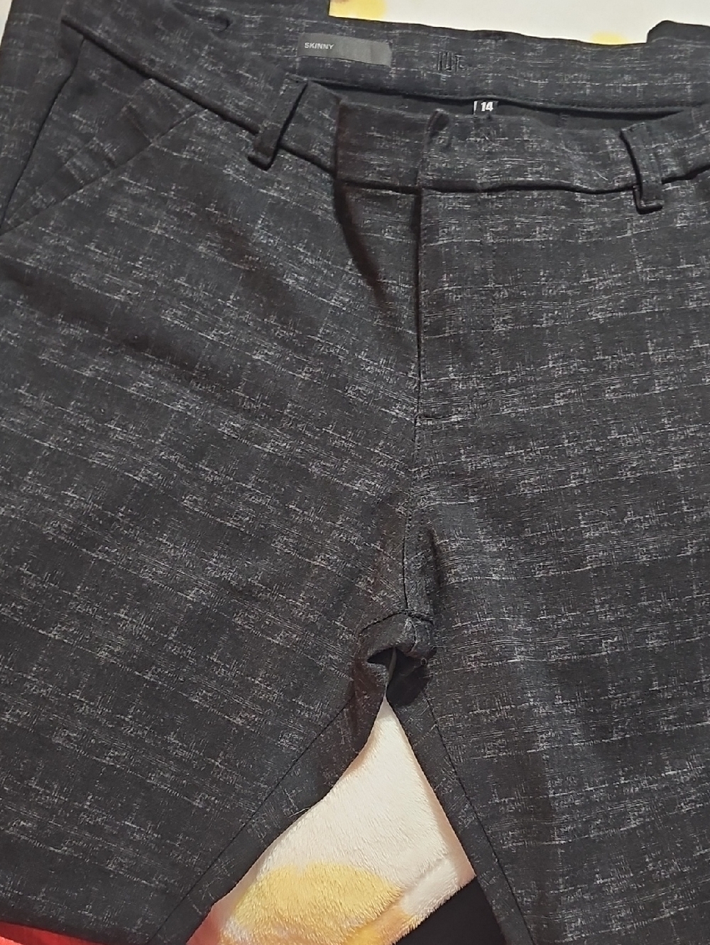 Kut From Thw KLOTH Black Heathered Skinny BLACK Pants With Very Sudle Plaid